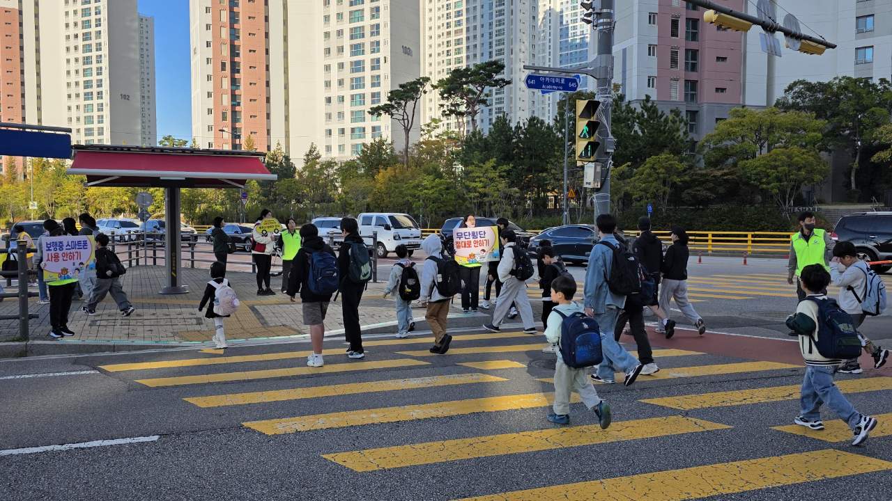 송도5동 주민자치회, 자생 단체와 어린이 교통안전 활동